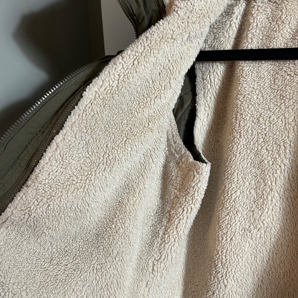 Ricki's Ladies Size XS Olive Green Fleece Vest Hip Length Hooded Winter Coat - Picture 7 of 15